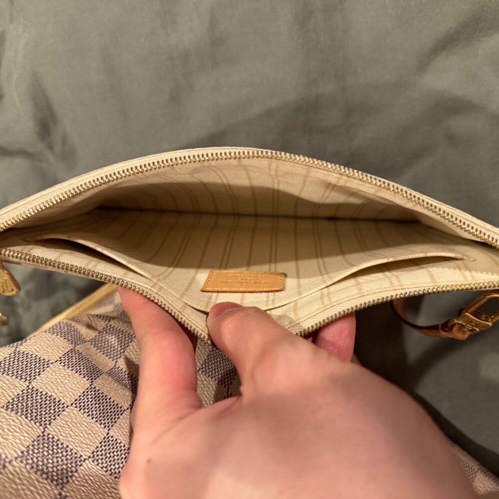 Louis Vuitton Neverfull Damier Azur MM Tote Bag - Picture 7 of 11